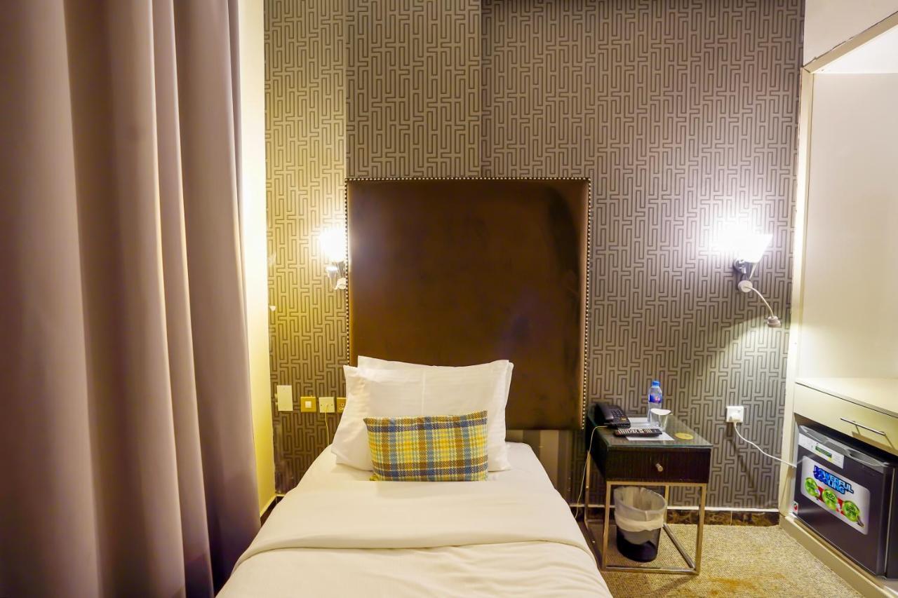 Cube Hotel Дубай Экстерьер фото